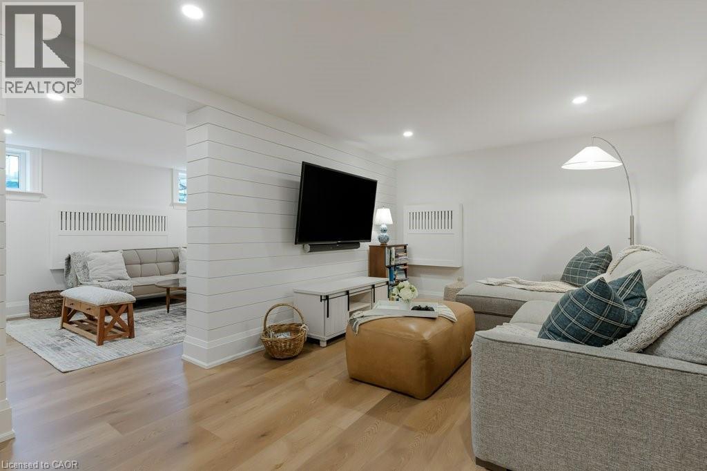 252 SHEPHERD Avenue thumbnail 37