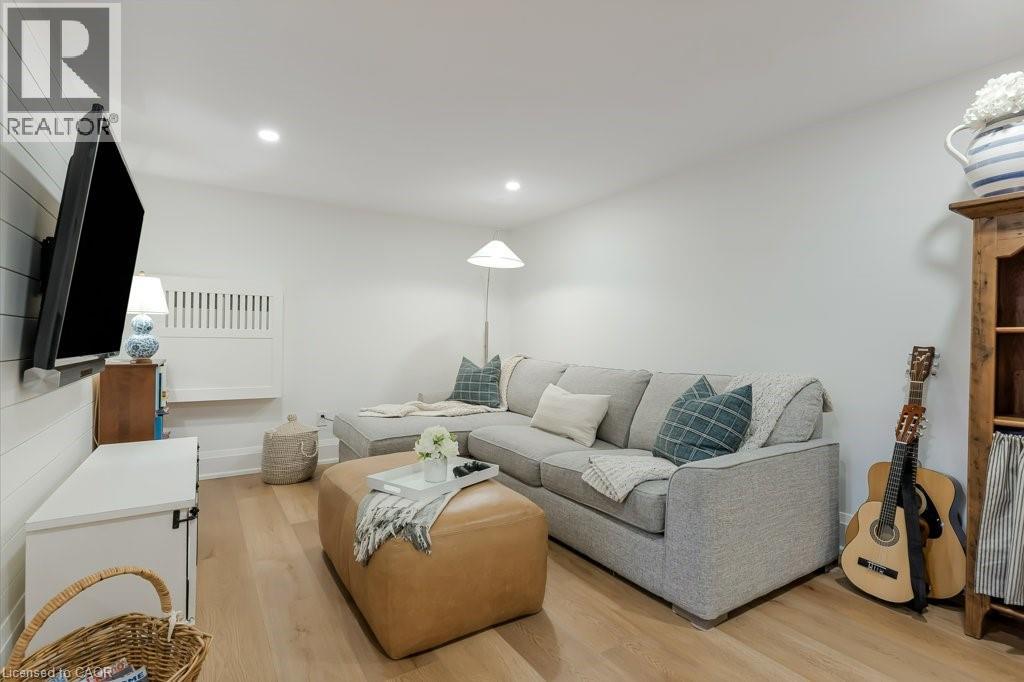 252 SHEPHERD Avenue thumbnail 38