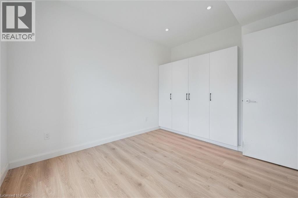 741 KING Street W Unit# 501 thumbnail 25