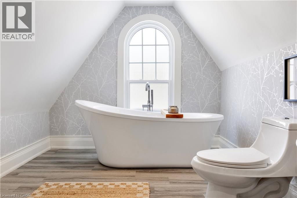 320 WHITMORE Drive thumbnail 33