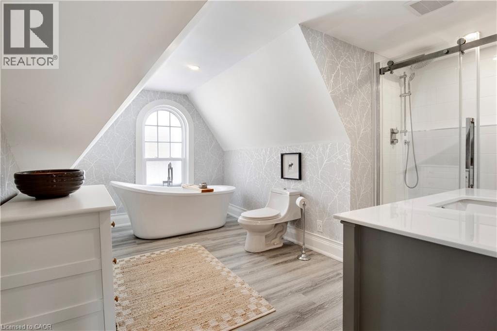 320 WHITMORE Drive thumbnail 32