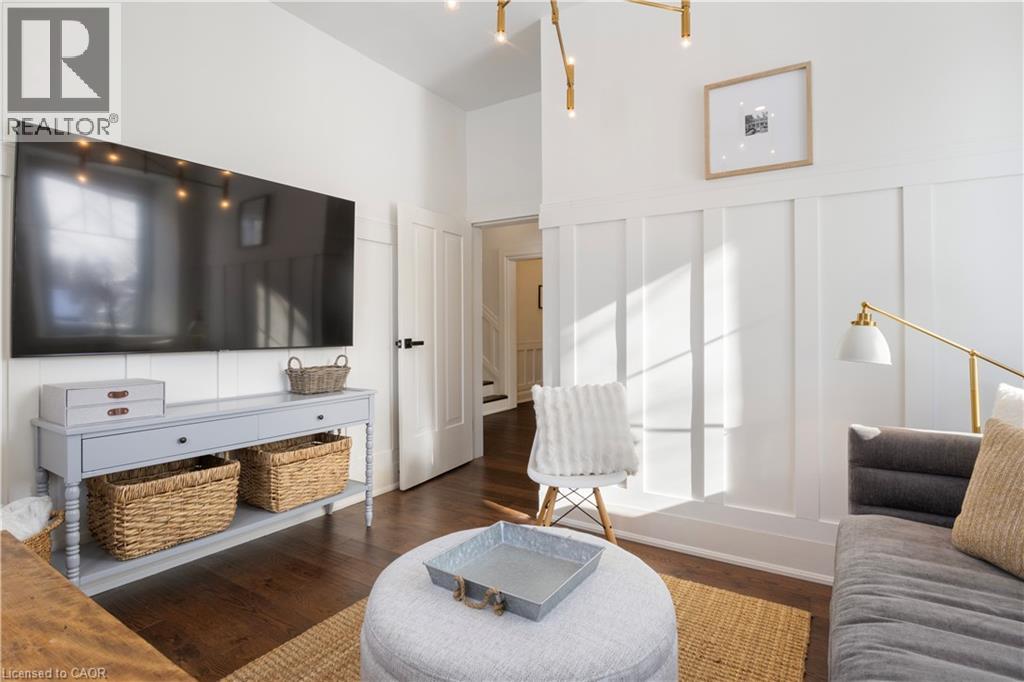 320 WHITMORE Drive thumbnail 8