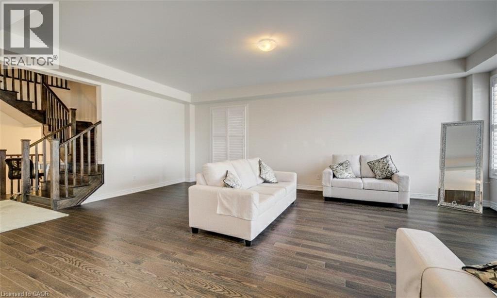 588 BECKVIEW Crescent thumbnail 14