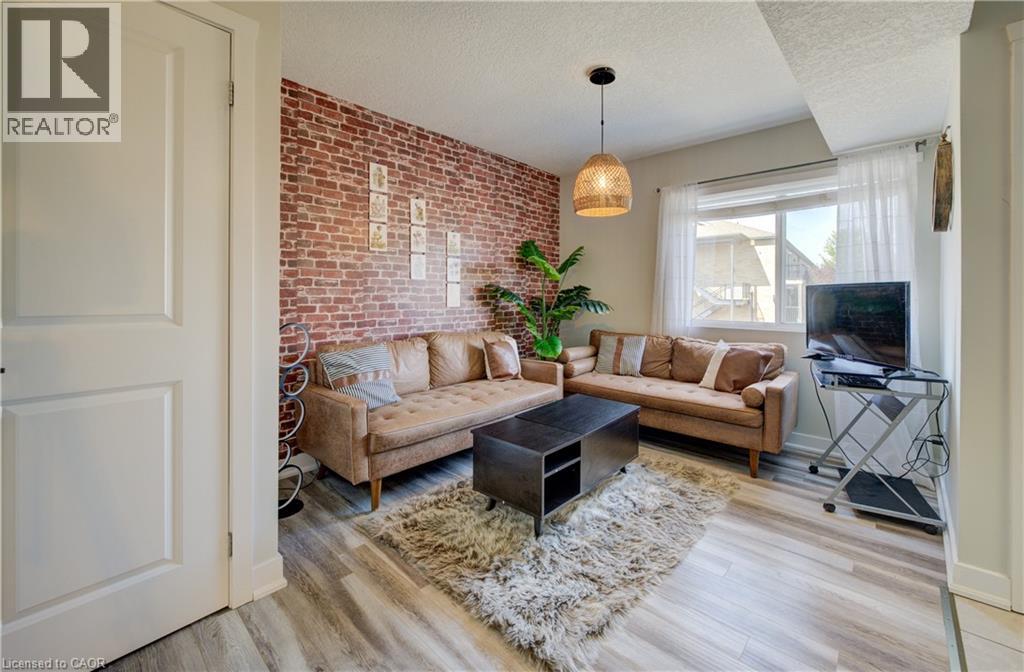 185 WINDALE Crescent Unit# 6A thumbnail 4