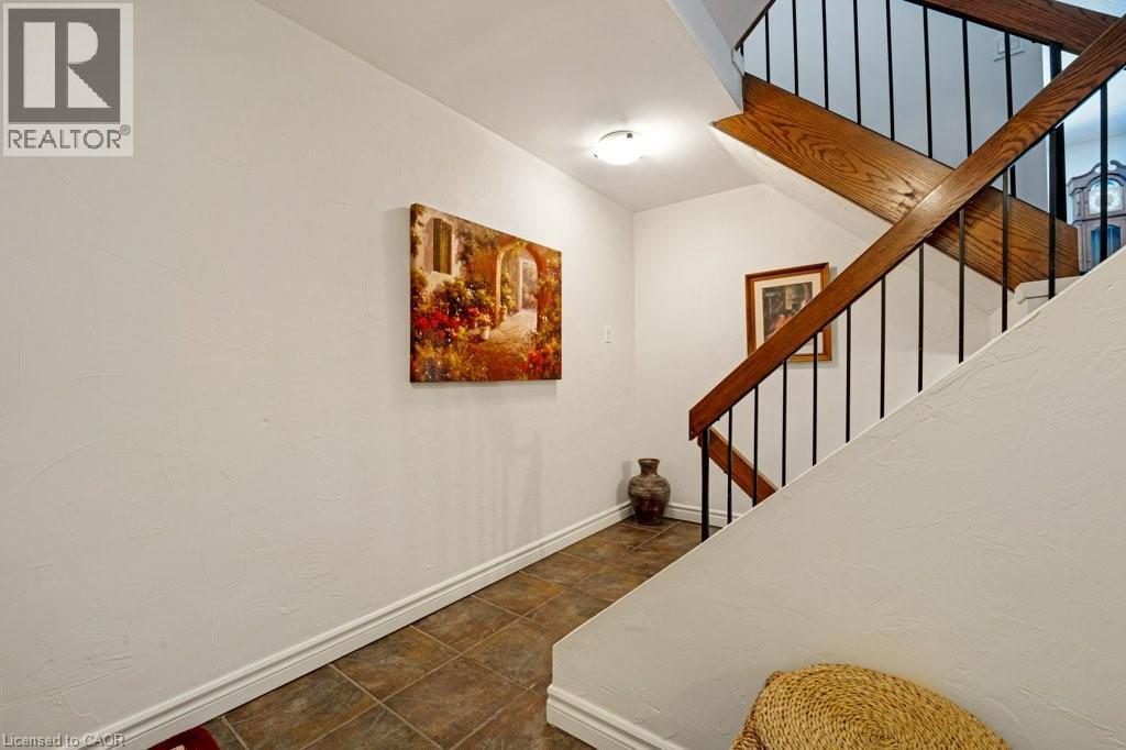 220 SALISBURY Avenue Unit# 23 thumbnail 3