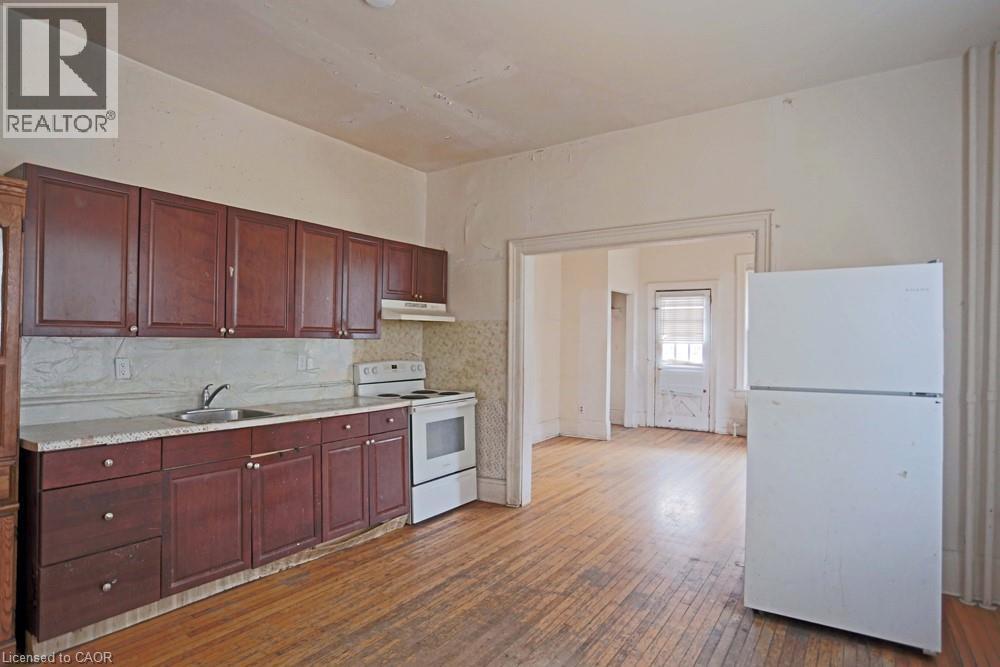 116 WEBER Street E thumbnail 2