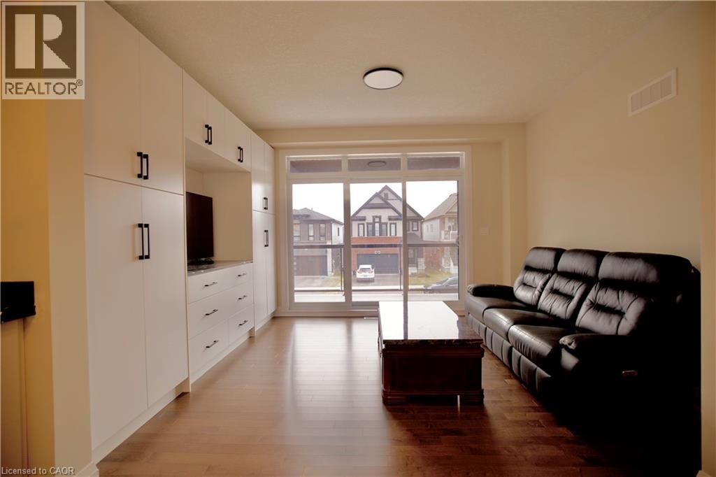 559 BALSAM POPLAR Street thumbnail 10