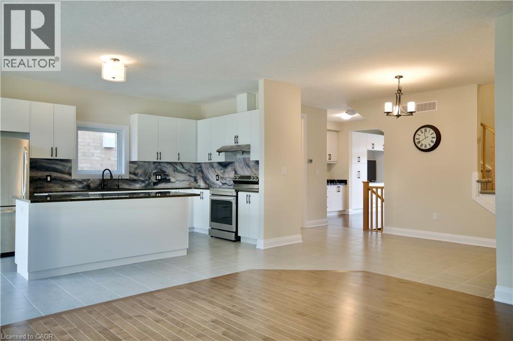 559 BALSAM POPLAR Street thumbnail 20