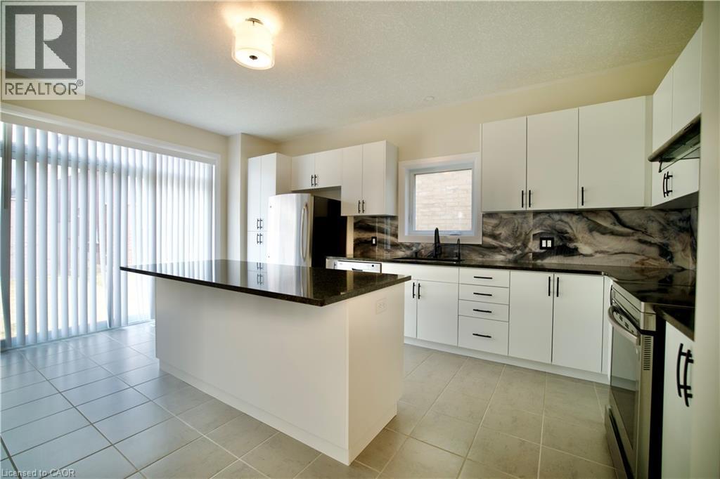 559 BALSAM POPLAR Street thumbnail 23