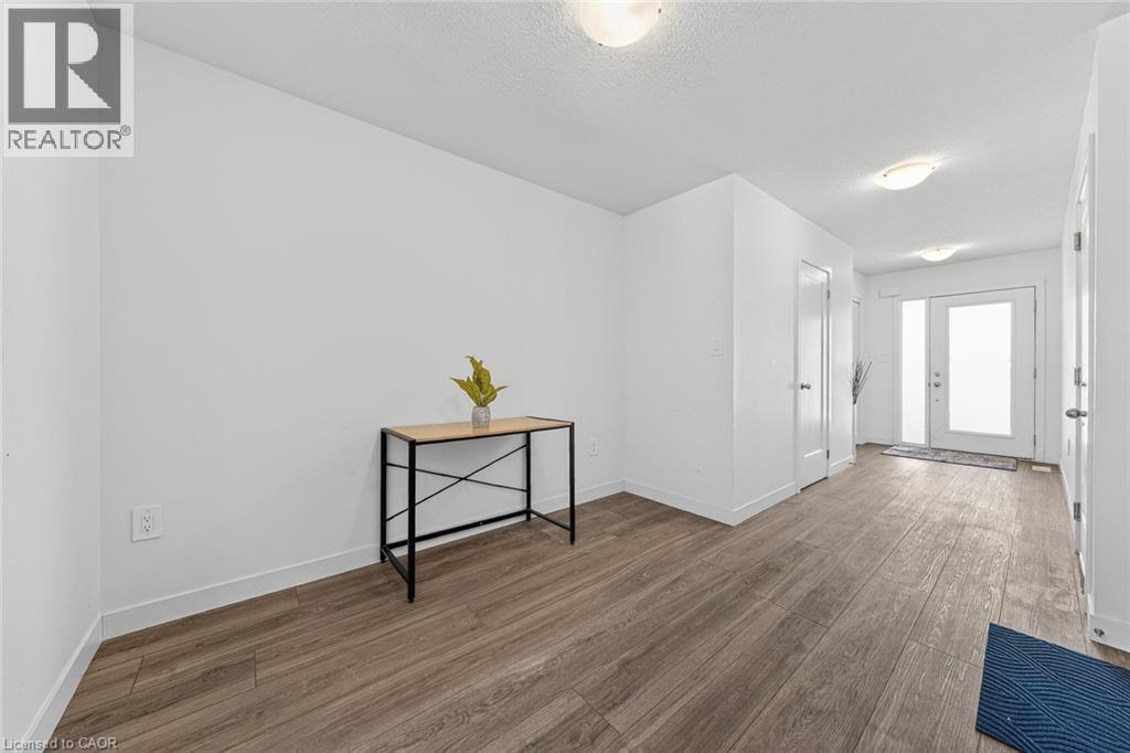 95 QUEENSBROOK Crescent thumbnail 12