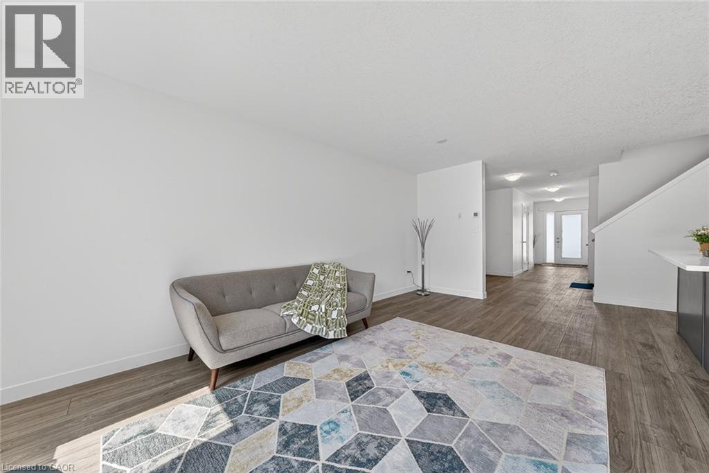 95 QUEENSBROOK Crescent thumbnail 15