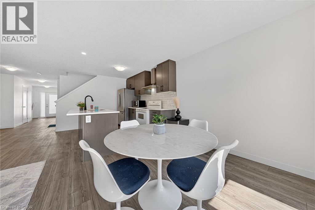 95 QUEENSBROOK Crescent thumbnail 16