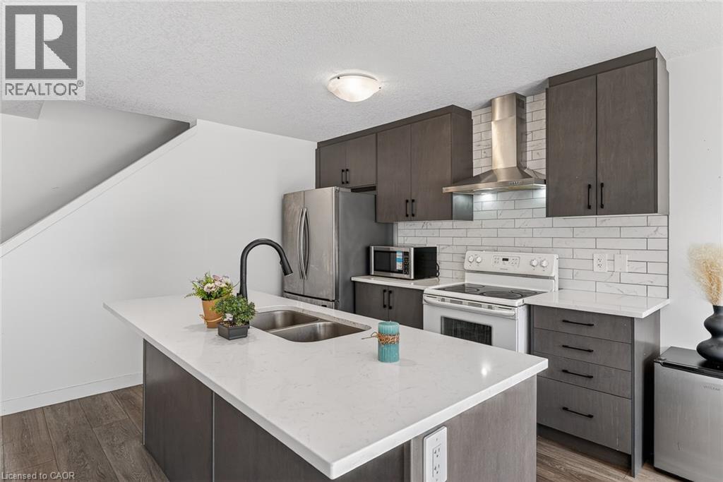 95 QUEENSBROOK Crescent thumbnail 18