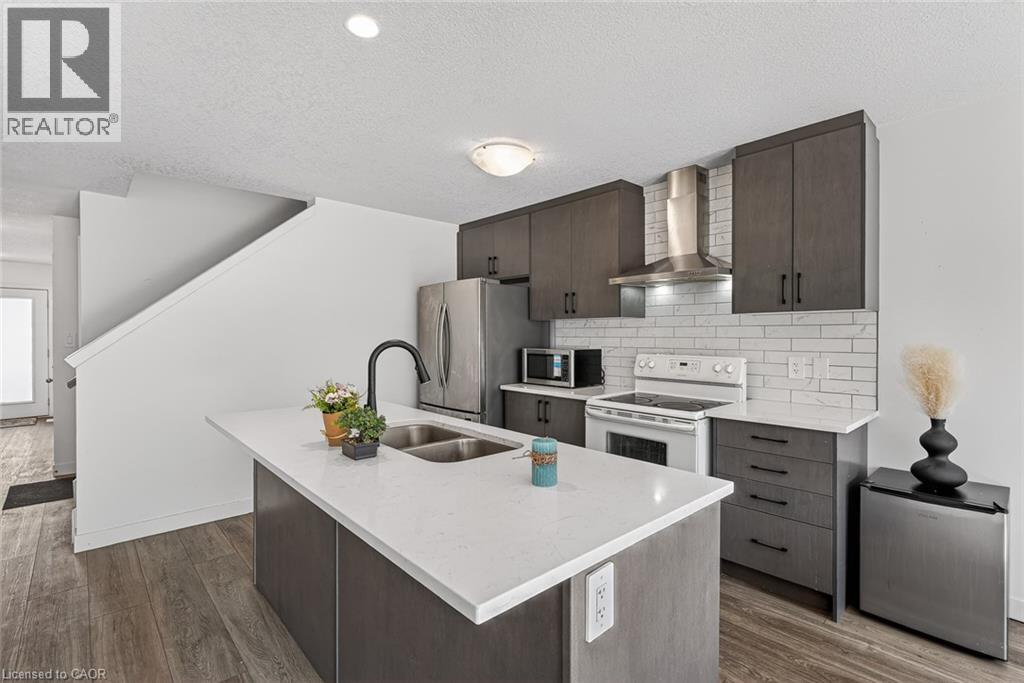 95 QUEENSBROOK Crescent thumbnail 19