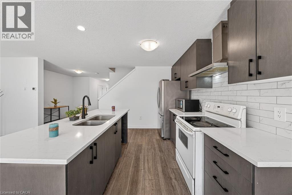 95 QUEENSBROOK Crescent thumbnail 22