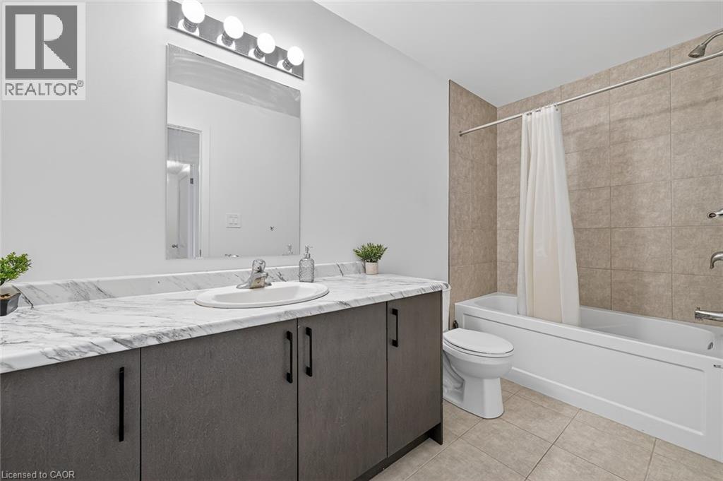 95 QUEENSBROOK Crescent thumbnail 26