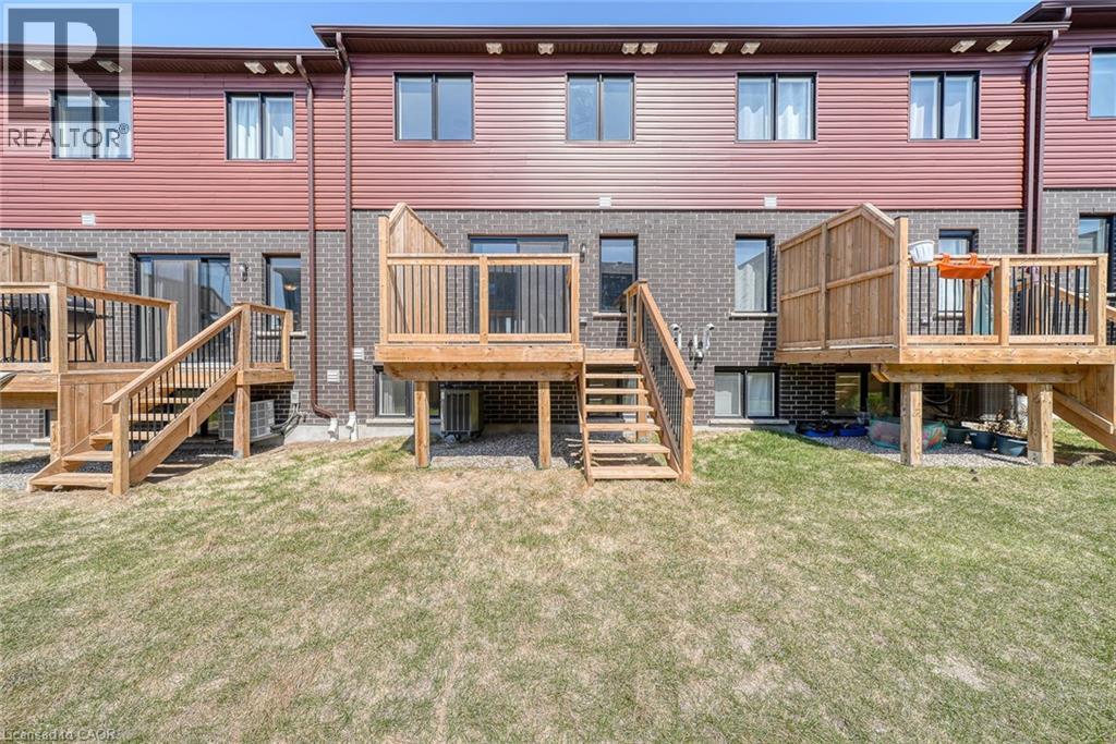 95 QUEENSBROOK Crescent thumbnail 3