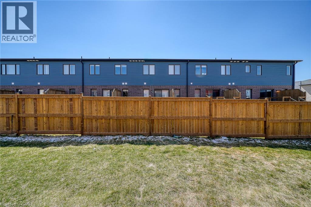 95 QUEENSBROOK Crescent thumbnail 4