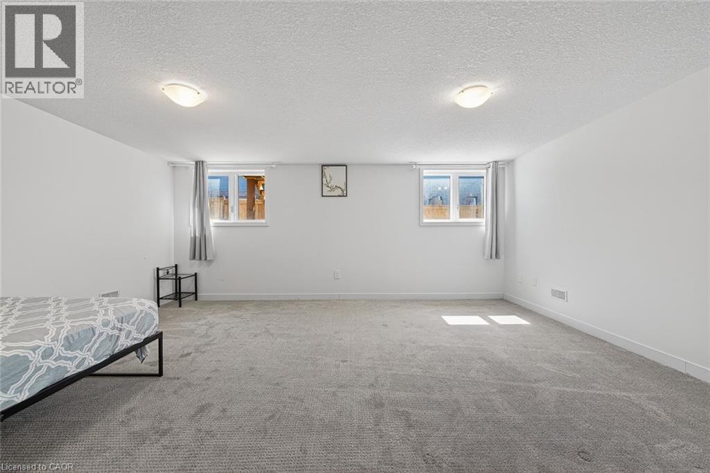 95 QUEENSBROOK Crescent thumbnail 43