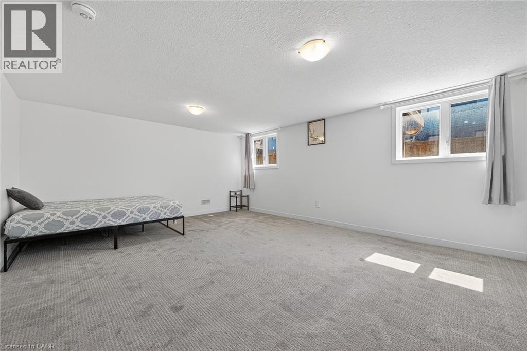 95 QUEENSBROOK Crescent thumbnail 44