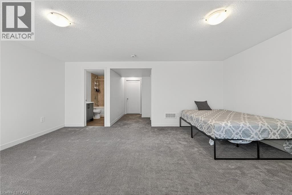 95 QUEENSBROOK Crescent thumbnail 46