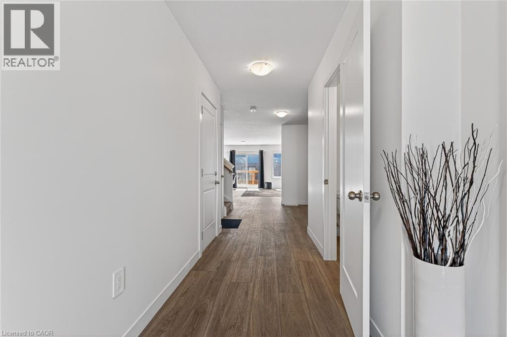 95 QUEENSBROOK Crescent thumbnail 8