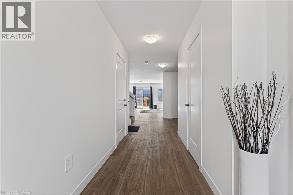 95 QUEENSBROOK Crescent thumbnail 9