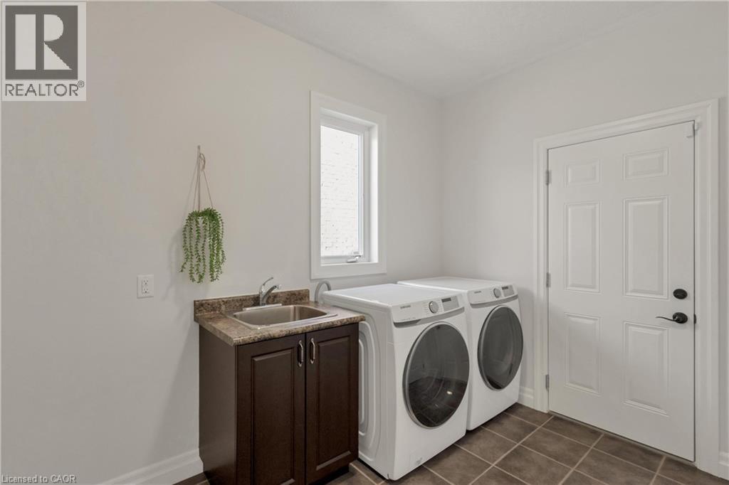 341 ZELLER Drive thumbnail 19