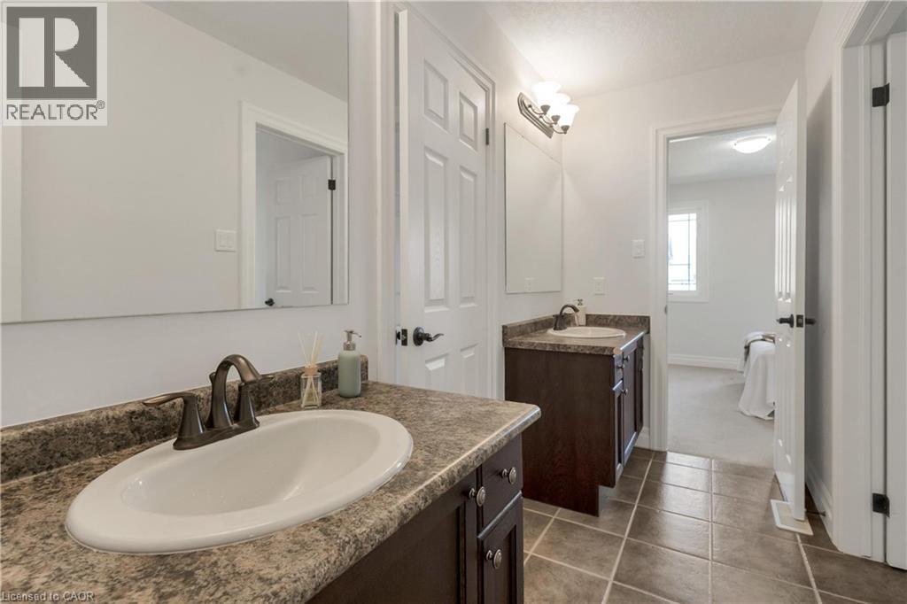 341 ZELLER Drive thumbnail 32