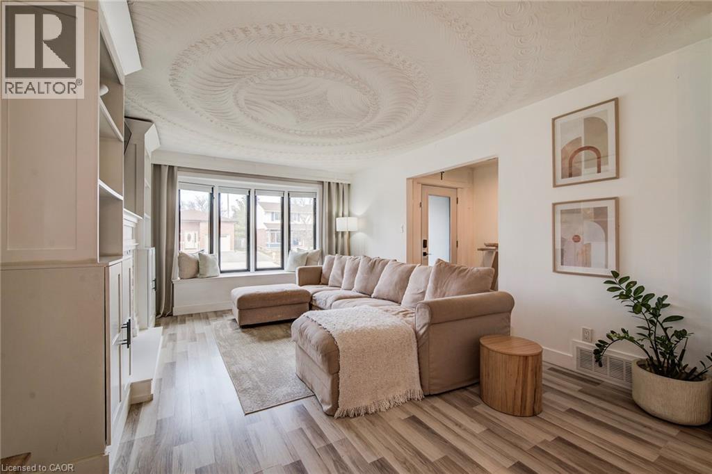 43 SOUTHVIEW Crescent thumbnail 12