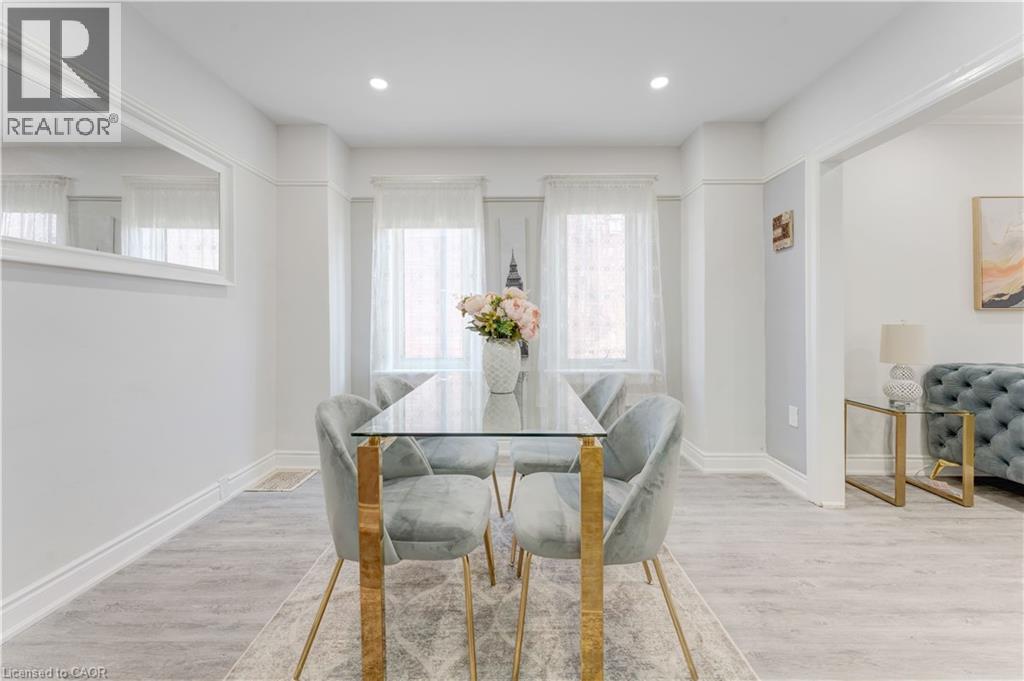 24 ONWARD Avenue thumbnail 13