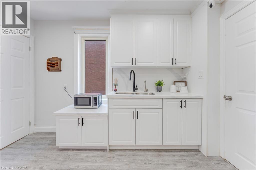 24 ONWARD Avenue thumbnail 15