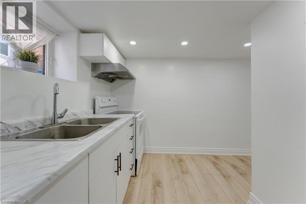 24 ONWARD Avenue thumbnail 28