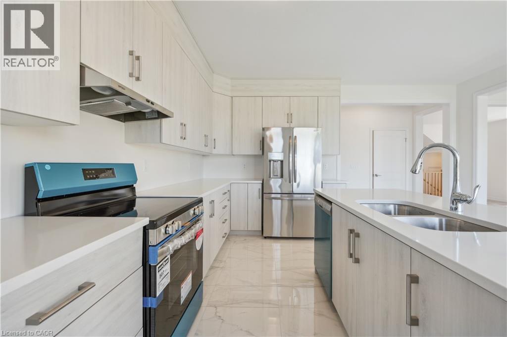 22 HENRY MARACLE Street thumbnail 12