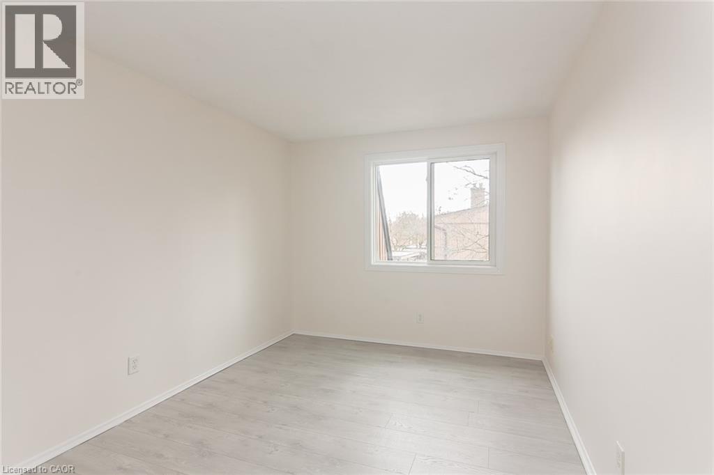 279 SANDOWNE Drive Unit# 7 thumbnail 33