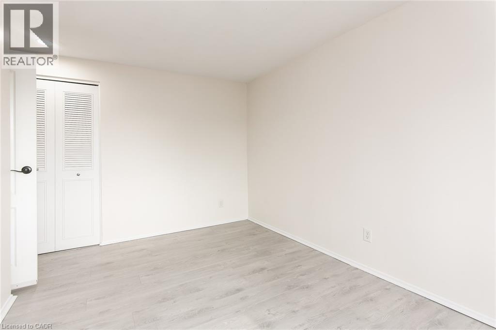 279 SANDOWNE Drive Unit# 7 thumbnail 34