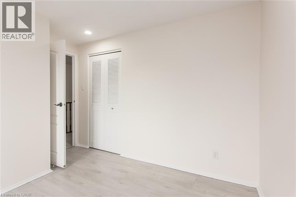 279 SANDOWNE Drive Unit# 7 thumbnail 35