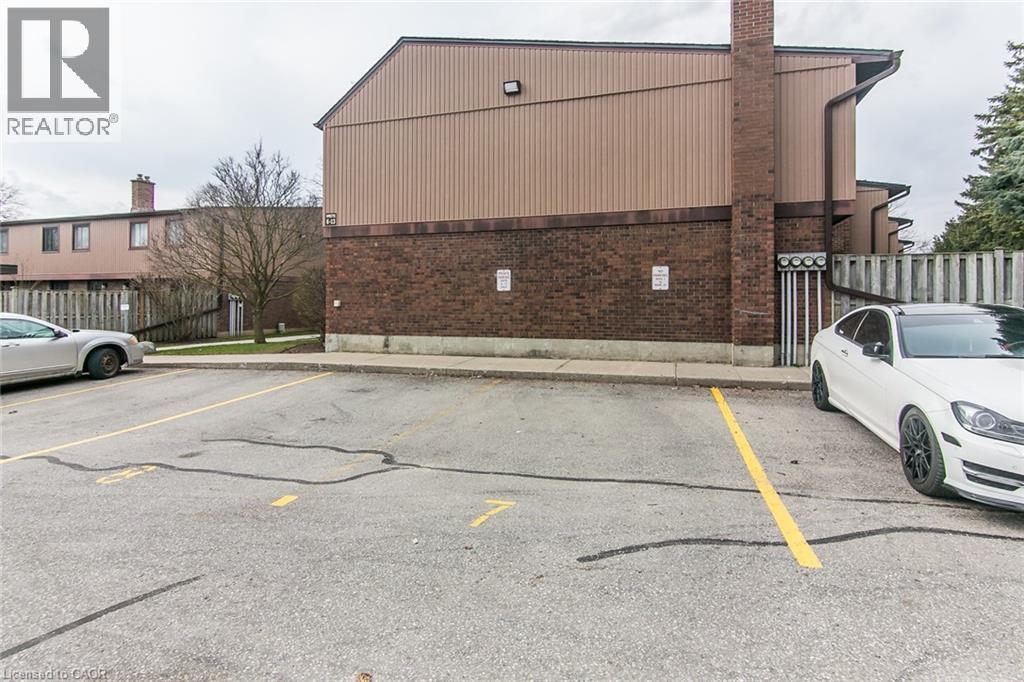 279 SANDOWNE Drive Unit# 7 thumbnail 44