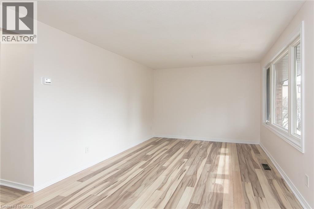 279 SANDOWNE Drive Unit# 7 thumbnail 7