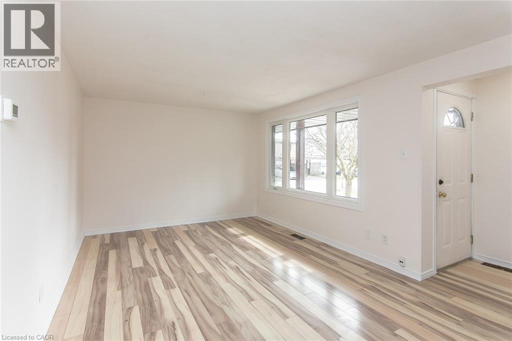 279 SANDOWNE Drive Unit# 7 thumbnail 8