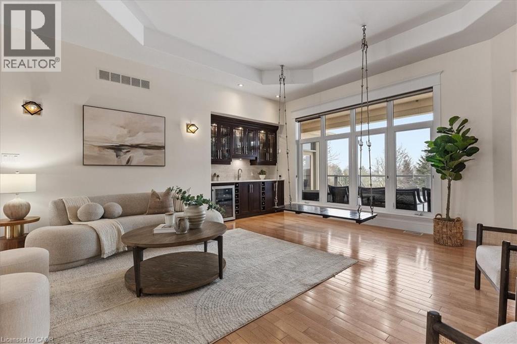 86 CANTERS Close thumbnail 8