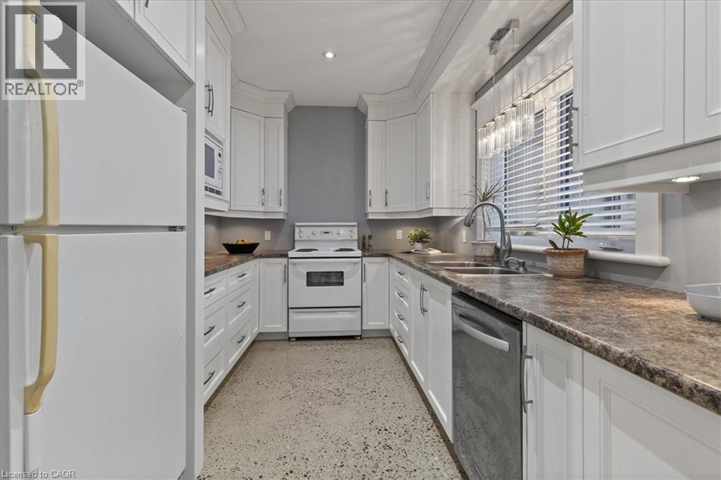 86 CANTERS Close thumbnail 32