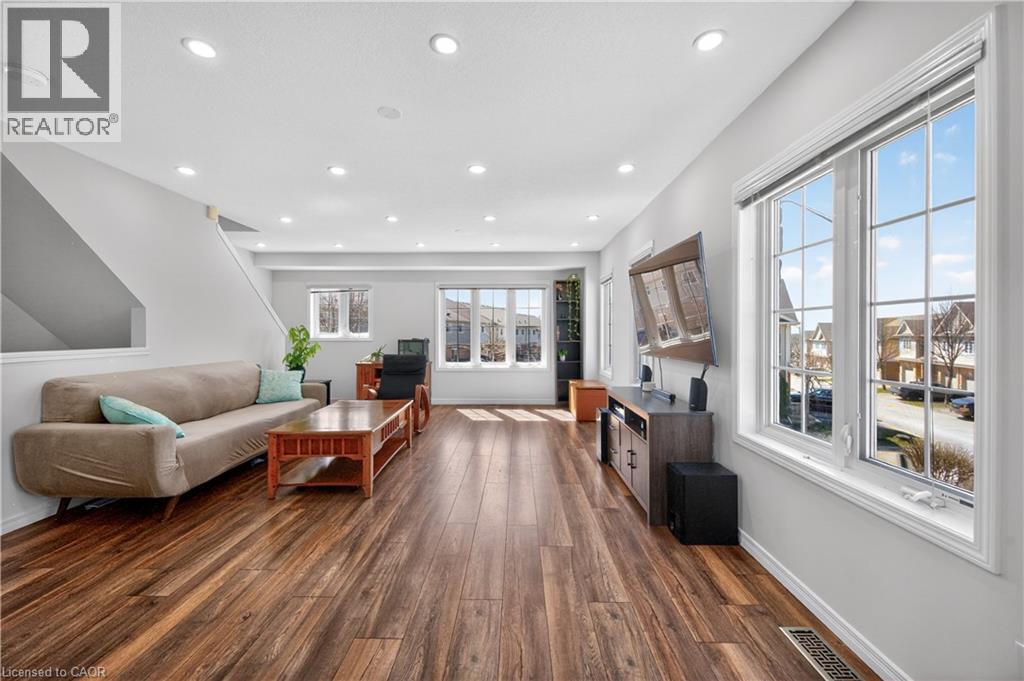 355 FISHER MILLS Road Unit# 52 thumbnail 4