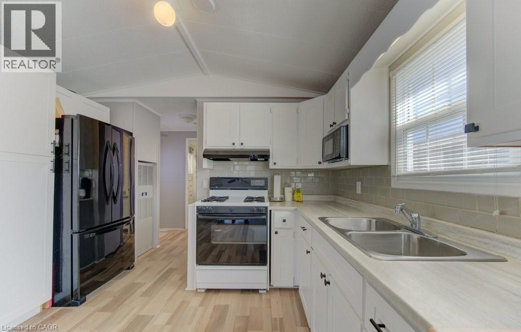 580 BEAVER CREEK Road Unit# 185 thumbnail 4