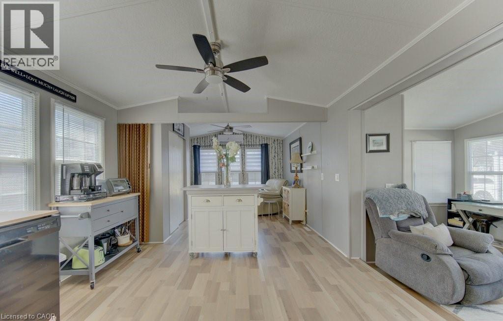 580 BEAVER CREEK Road Unit# 185 thumbnail 5