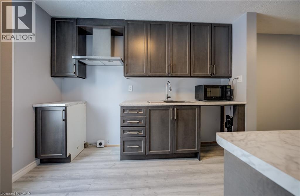 249 CEDARBRAE Avenue Unit# 18 thumbnail 4