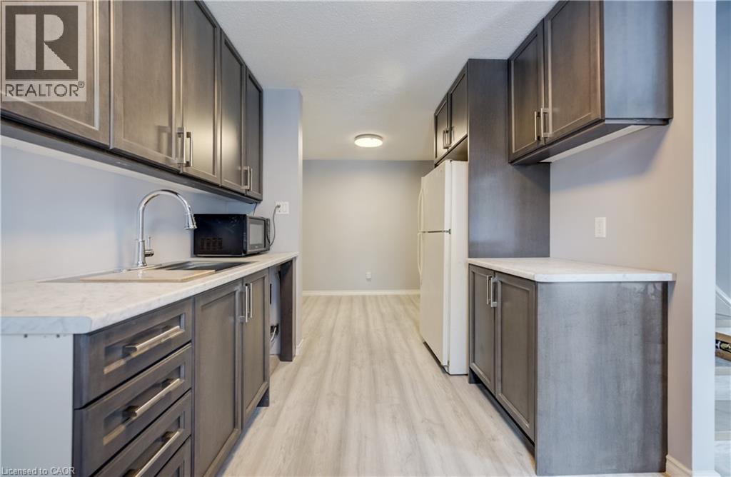 249 CEDARBRAE Avenue Unit# 18 thumbnail 5