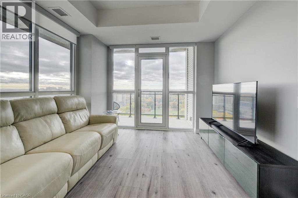 60 CHARLES Street W Unit# 1805 thumbnail 2