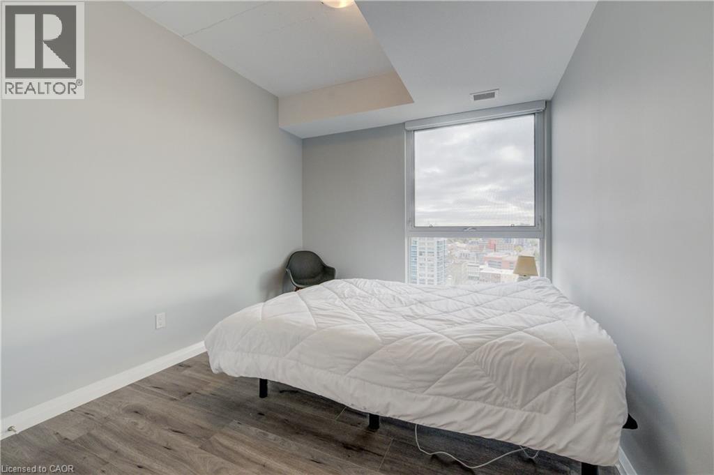 60 CHARLES Street W Unit# 1805 thumbnail 6