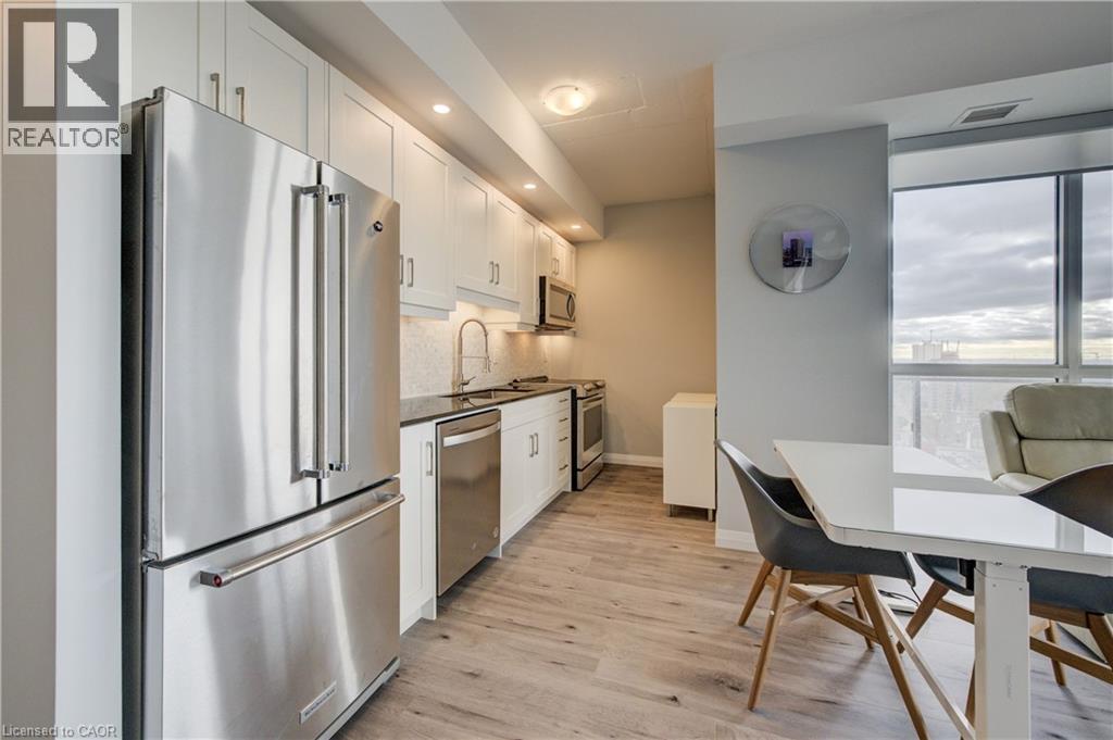 60 CHARLES Street W Unit# 1805 thumbnail 10